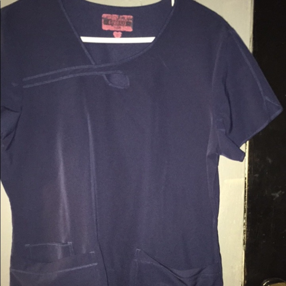 Scrub top